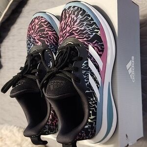 Adidas tennis shoe -cheeta print